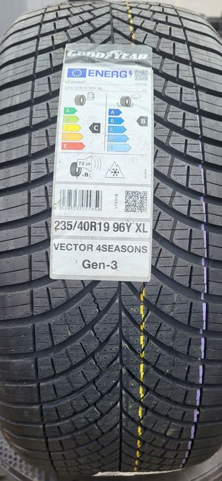 o anvelopa noua 235 40 19 goodyear vector 4seasons gen3 2023