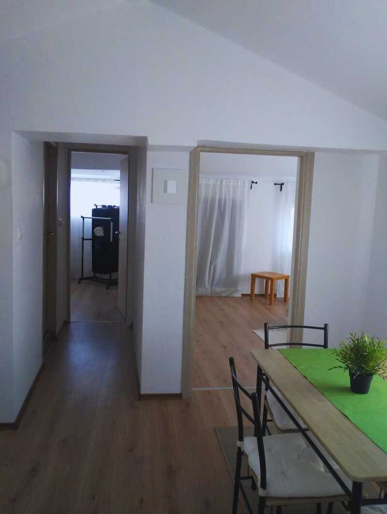 Дава се под наем Тристаен апартамент в София, Център - 60 кв.м за 714 € - Снимка #3