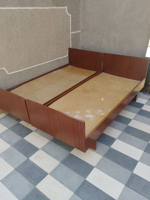 Срочно продам мебель спальный кровать