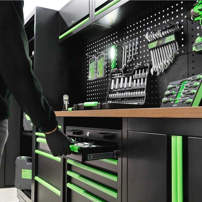 Banc de lucru modular pentru ateliere