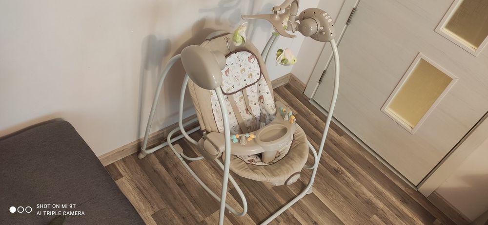 LORELLI CLASSIC Електрическа люлка-шезлонг 2в1 TANGO BEIGE С МЕЧЕТА