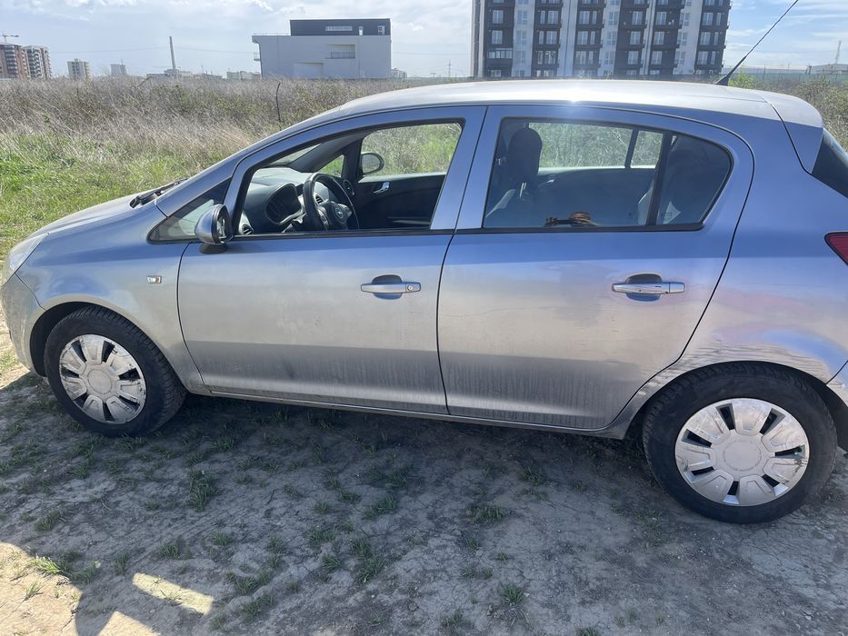 Dezmembrez Opel Corsa D 1.2 benzina 2006-2009