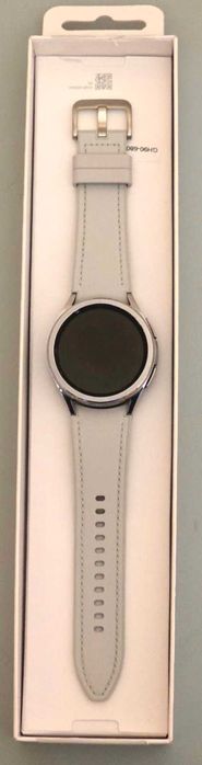 Продавам Samsung Galaxy Watch6 Classic 43mm LTE нова оригинална каишка