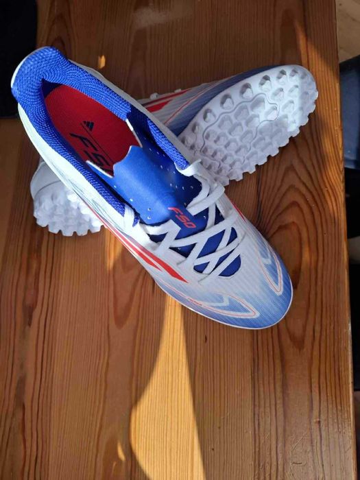 Мъжки стоножки / футболни обувки ADIDAS F50 Club