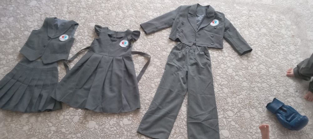 Продаю 3 комплекта формы 1 го класса для школы билим, смарт билим.