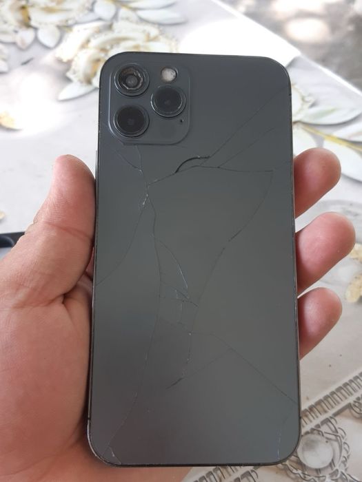 Iphone 12 pro  sotiladi