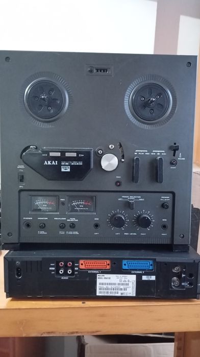 Magnetofon Akai GX 215D în stare foarte bună