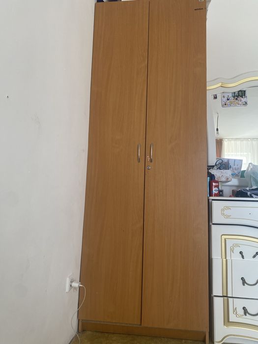 Срочно продам шкаф