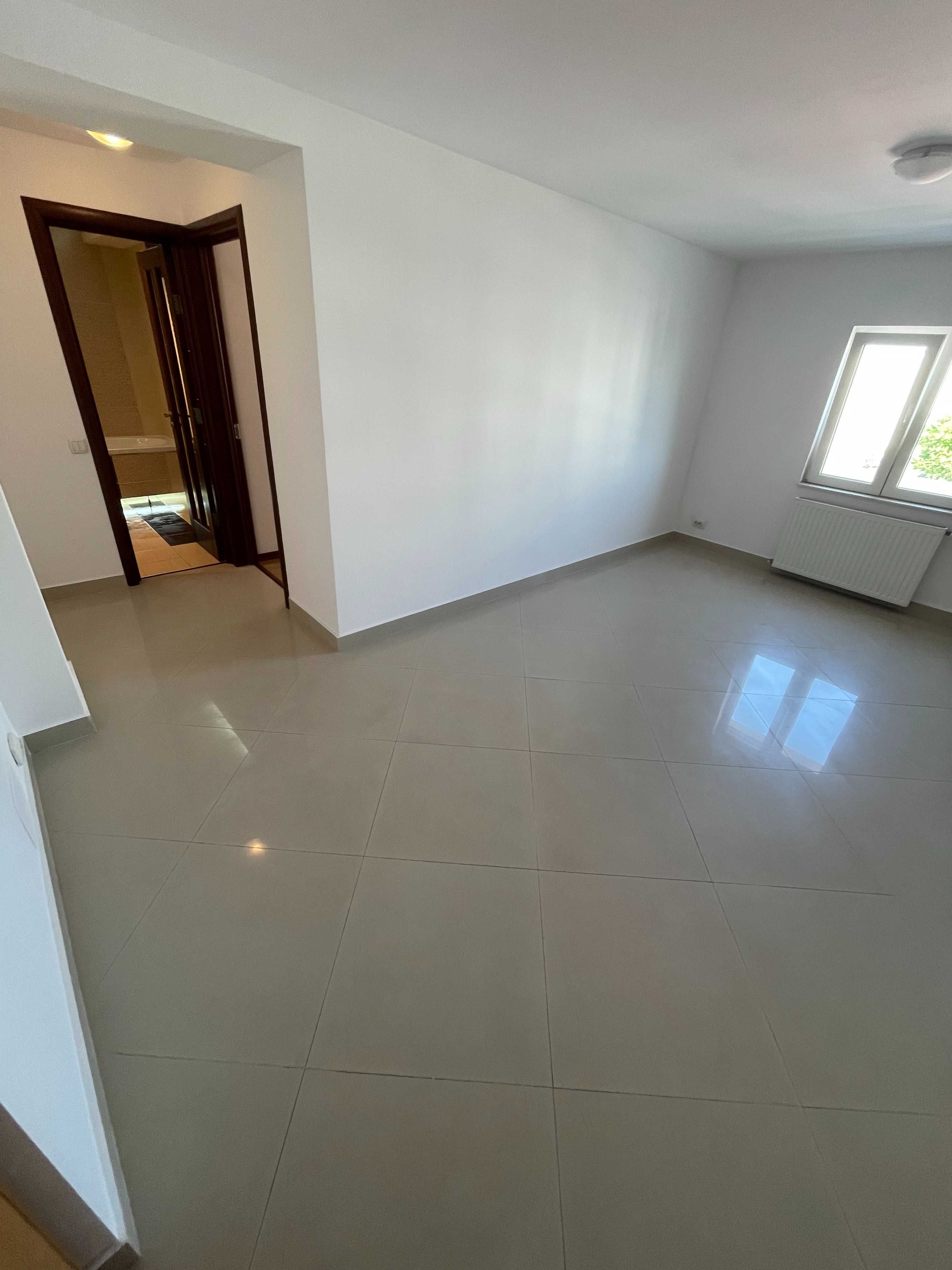 VAND Ap 2 CAM CF1 A Com Renovat de Lux Vizavi Profi Piata Mihai Bravu