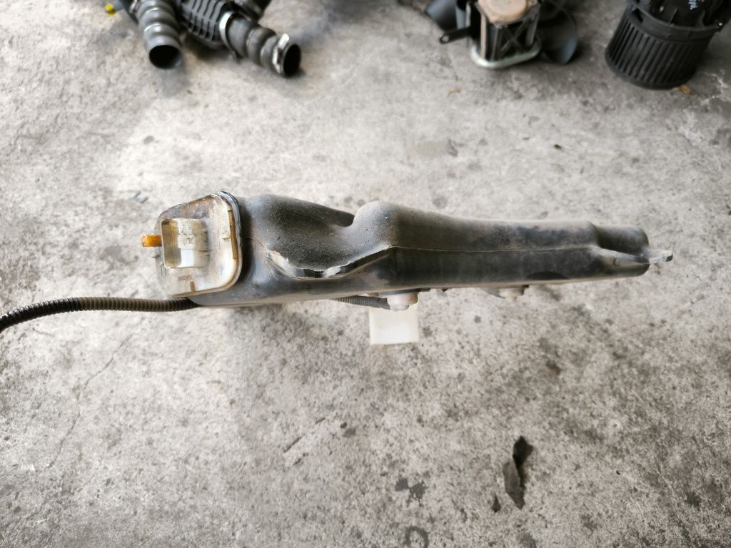 Казанче с течност за DPF за Пежо 508