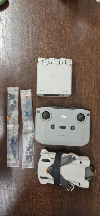 Dronă DJI Mini 3 Pro