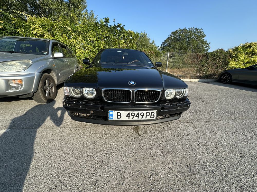 Продавам бмв е38 7 серия