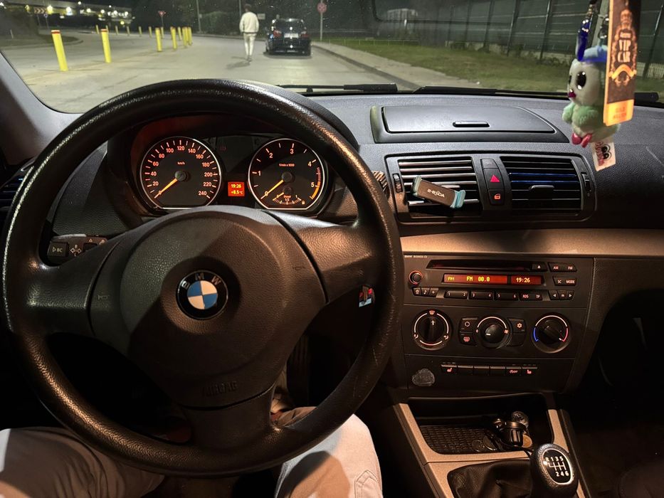 BMW Seria 1 - 2009 - 2.0 Diesel