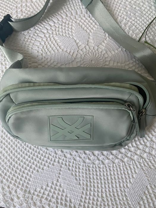 Дамска чанта бенетон