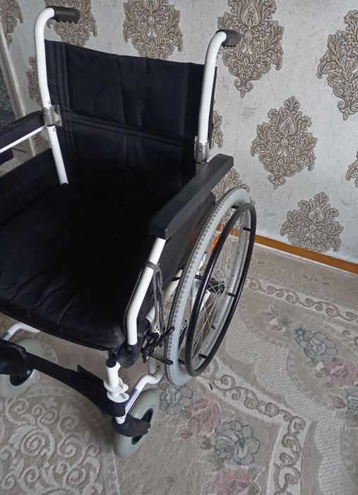 Инвалидная коляска
