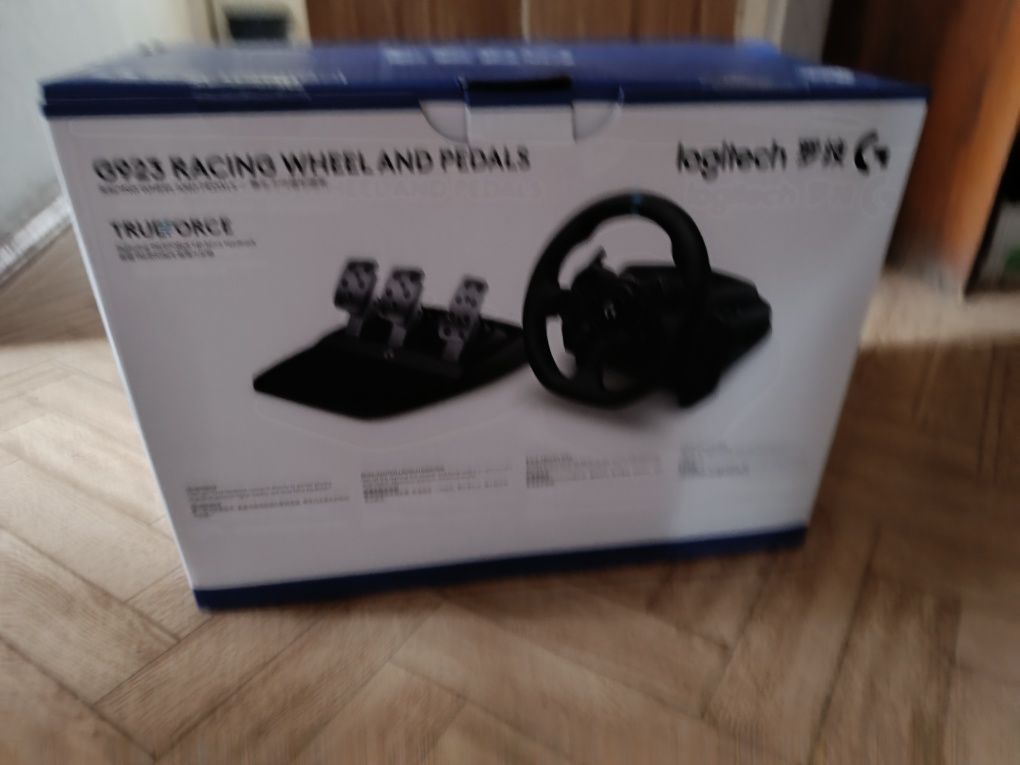 Продам новый руль от Logitech G923 и коробку передач Logitech