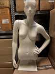 Manenchin bust dama fibra de sticla