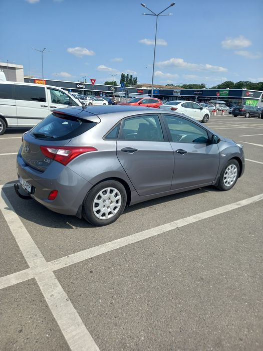 Vând Hyundai i30