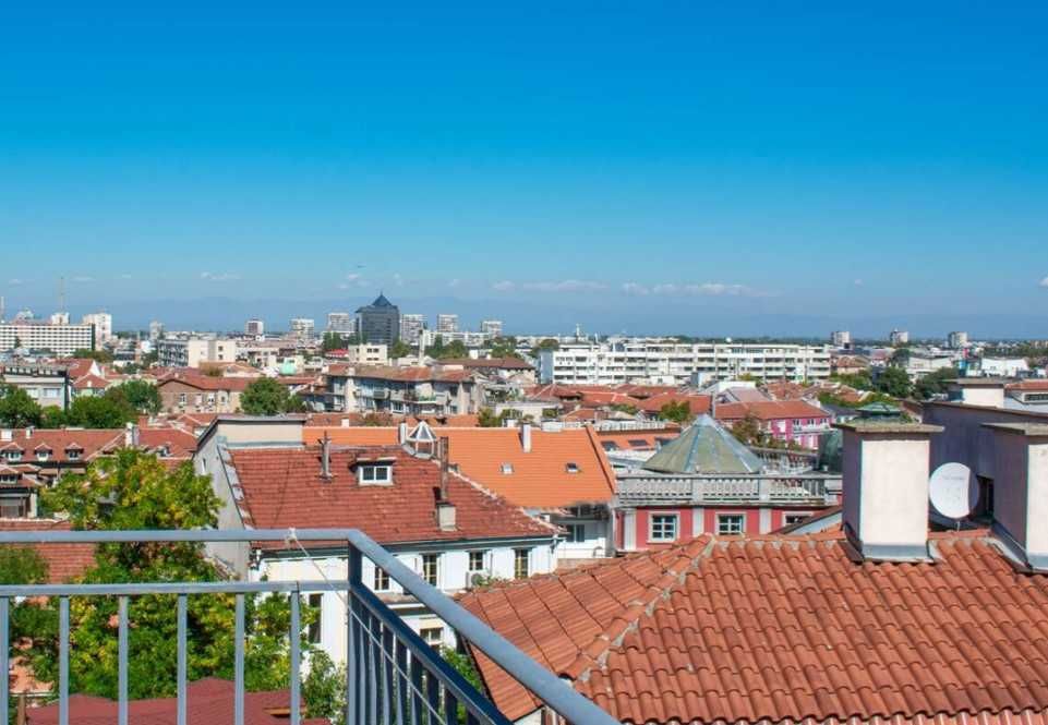 Дава се под наем Едностаен апартамент в Пловдив, Център - 40 кв.м за 350 € - Снимка #7