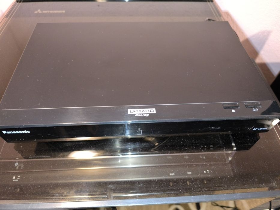 Blu-ray плеър Panasonic DP-UB424