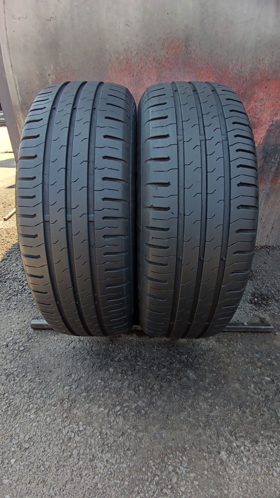 2бр. летни гуми 185/65/15 Continental, dot21
7.4mm
Добро състояние на
