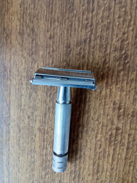 Винтидж метална самобръсначка