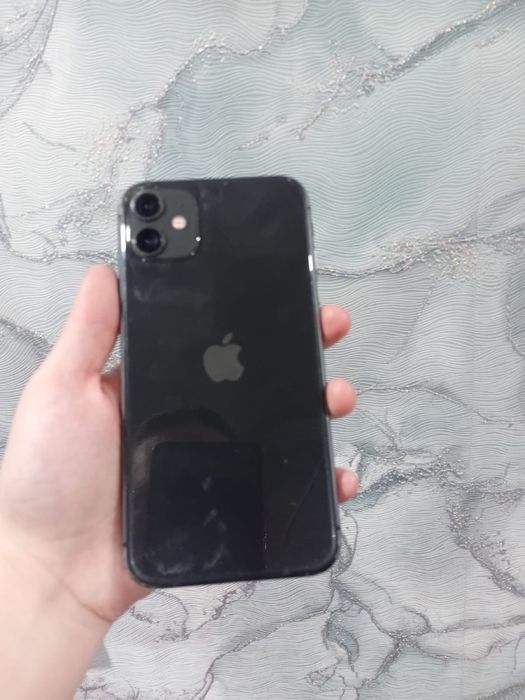 Продамм Айфон 11