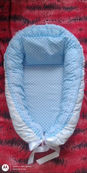 Двулицево бебешко гнездо с възглавничка
