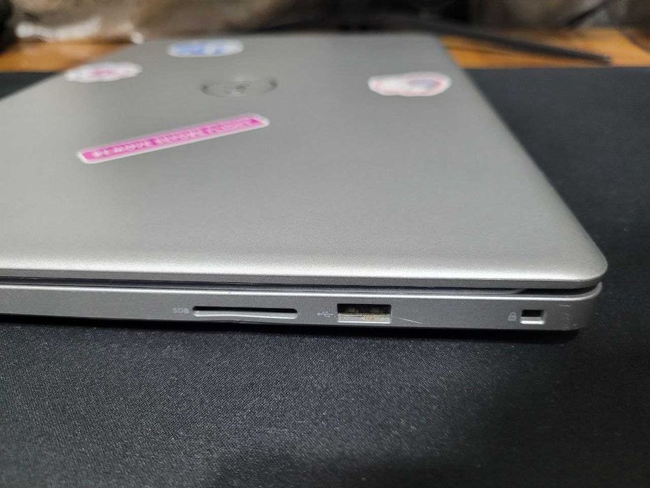 Ноутбук Dell Inspiron 5593