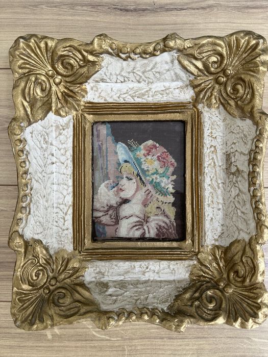 Goblen 13x10 cm la interior