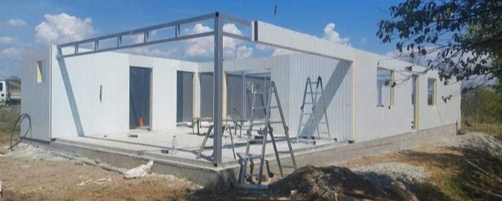 Facem case pe structura metalica în velite cu panouri sandviș facem or