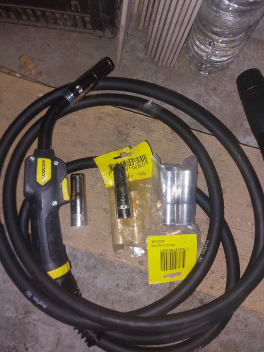 Pistolet esab nou cu toate  piesele de schimb