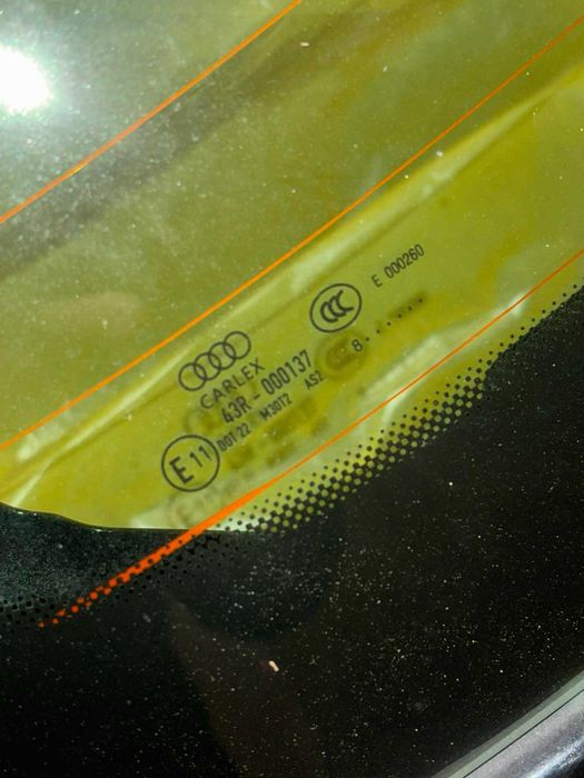 Ауди А4 В9 комби задно стъкло