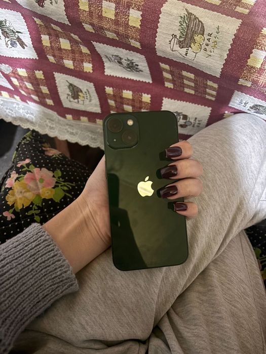 Продам айфон 13 128 гб