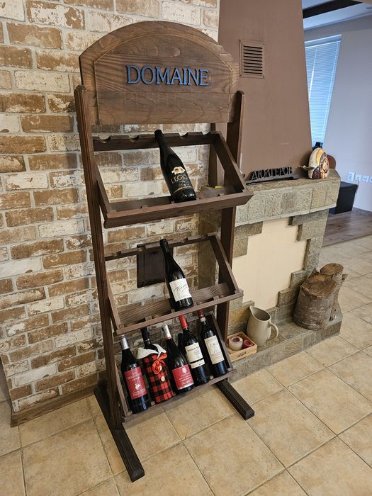Стелаж / етажерка за вино