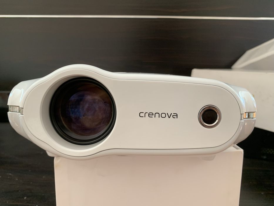 Продам проектор crenova