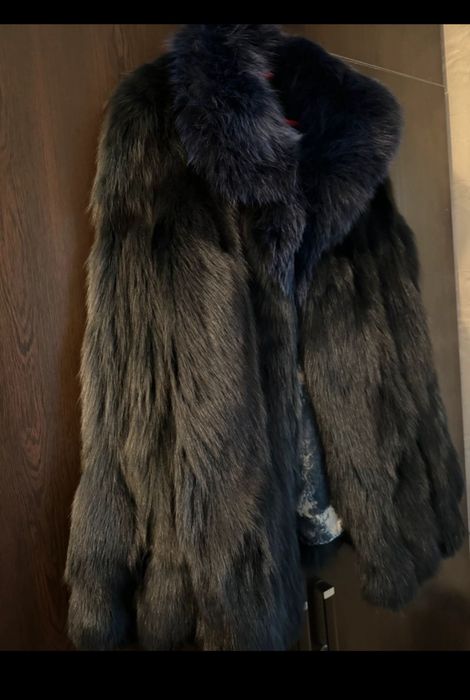 Haina din blana naturala de vulpe polara
Nepurtata
Marimea xxl / 44