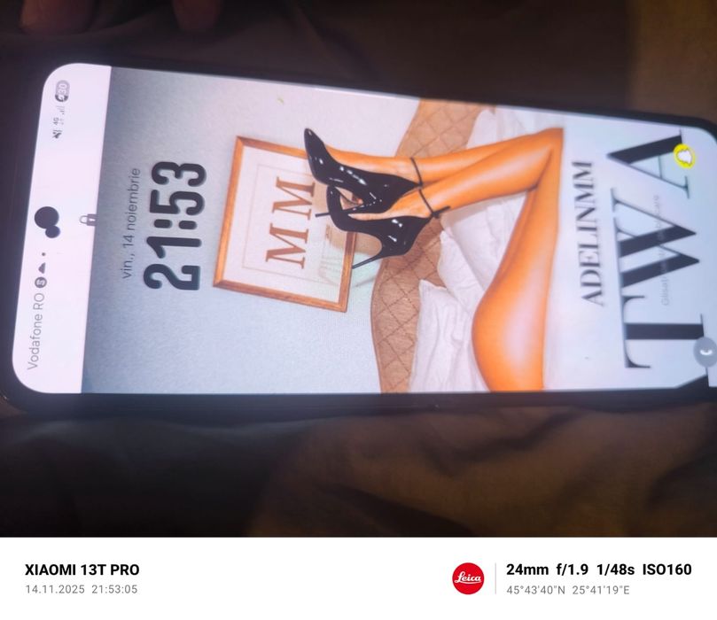 Telefon z flip 4 titanium premiun ca nou