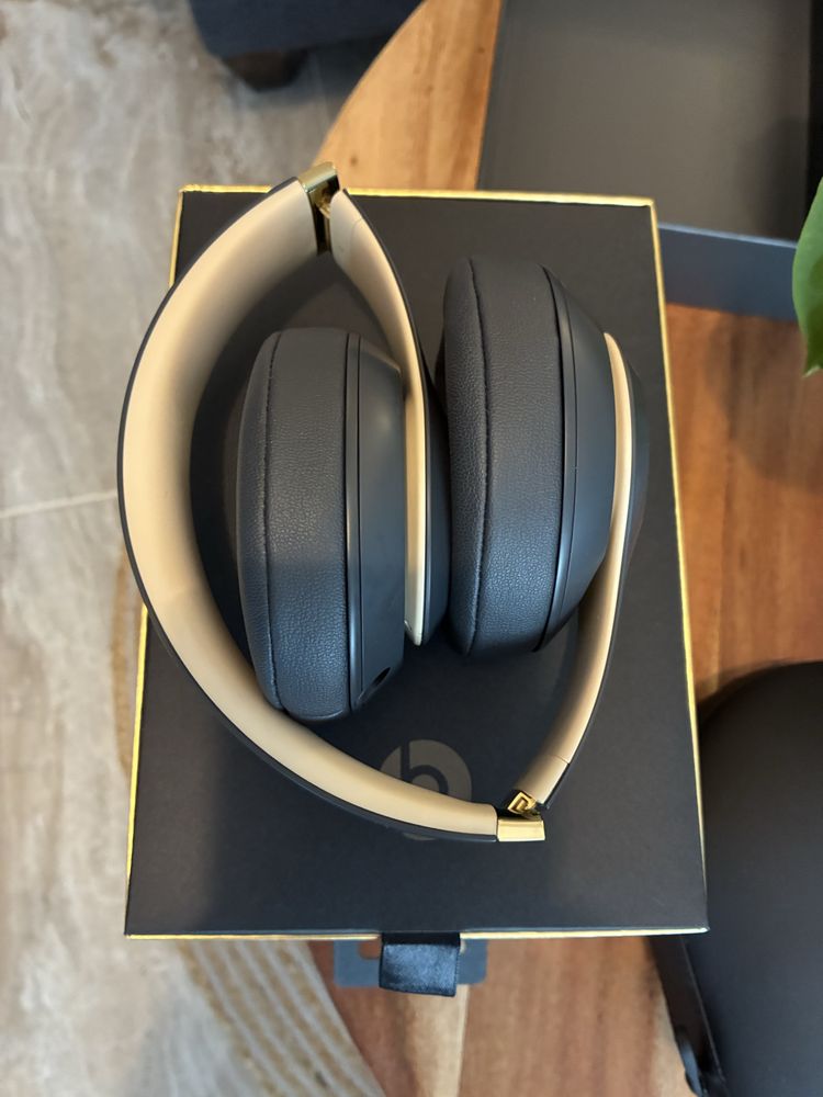 Безжични слушалки Beats Studio Wireless Gray