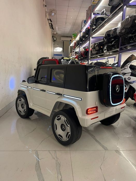 Акция!11.11Продается электронная машина с пультом управления и педалью