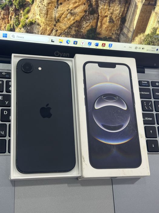 iPhone 16 e. 128 gb 100 %