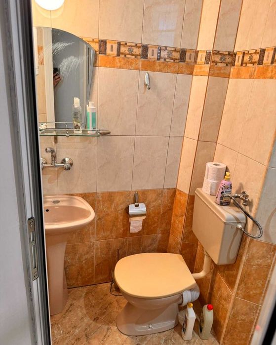 Дава се под наем Двустаен апартамент в Бургас, Център - 110 кв.м за 433.5 € - Снимка #4