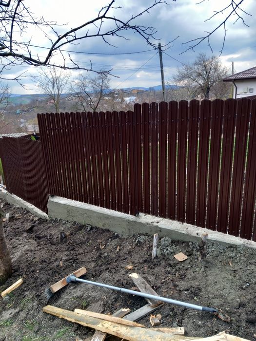 Garduri și porți la comanda clientului