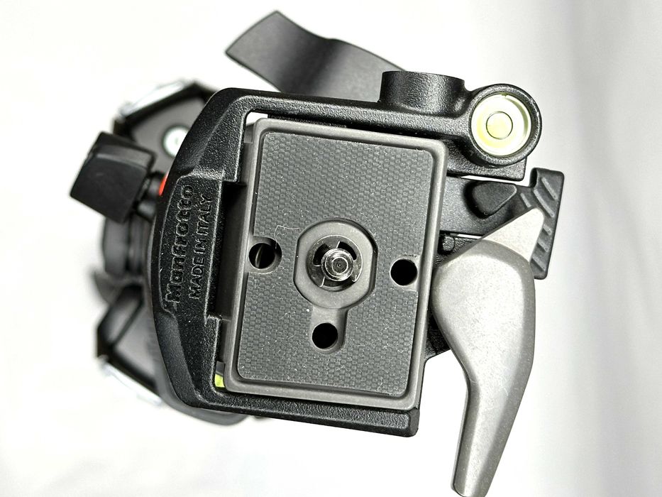 Trepied foro , Manfrotto 055 + cap pe bila
