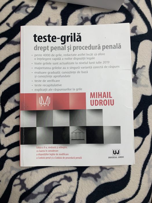 Vand carti pentru drept