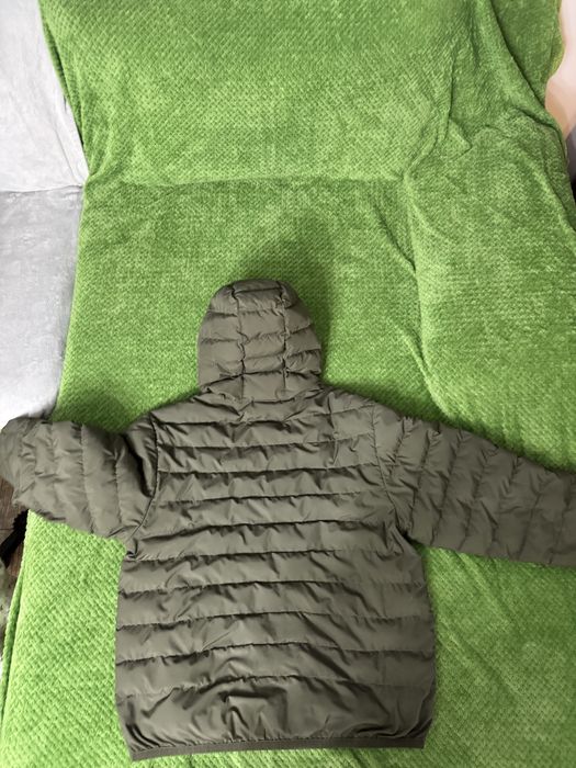 Продавам яке NIKE