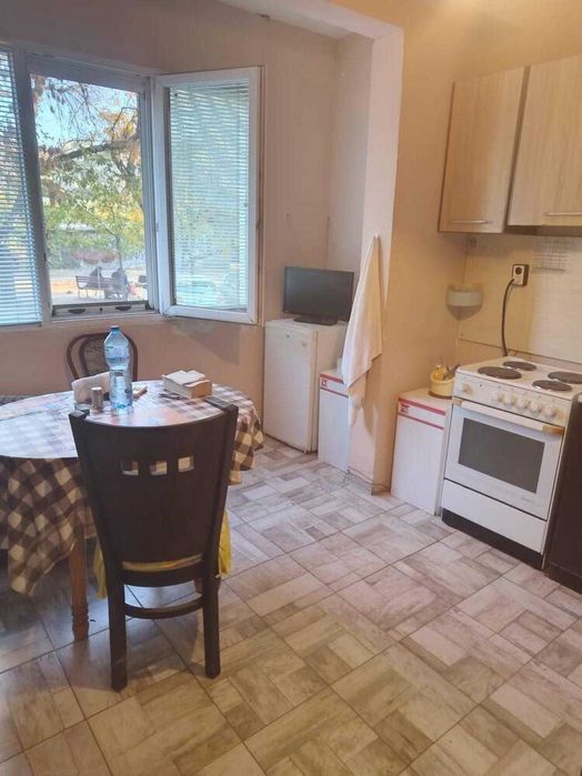 Продава се Двустаен апартамент в Пловдив, Център - 62 кв.м за 679 €/кв.м - Снимка #3