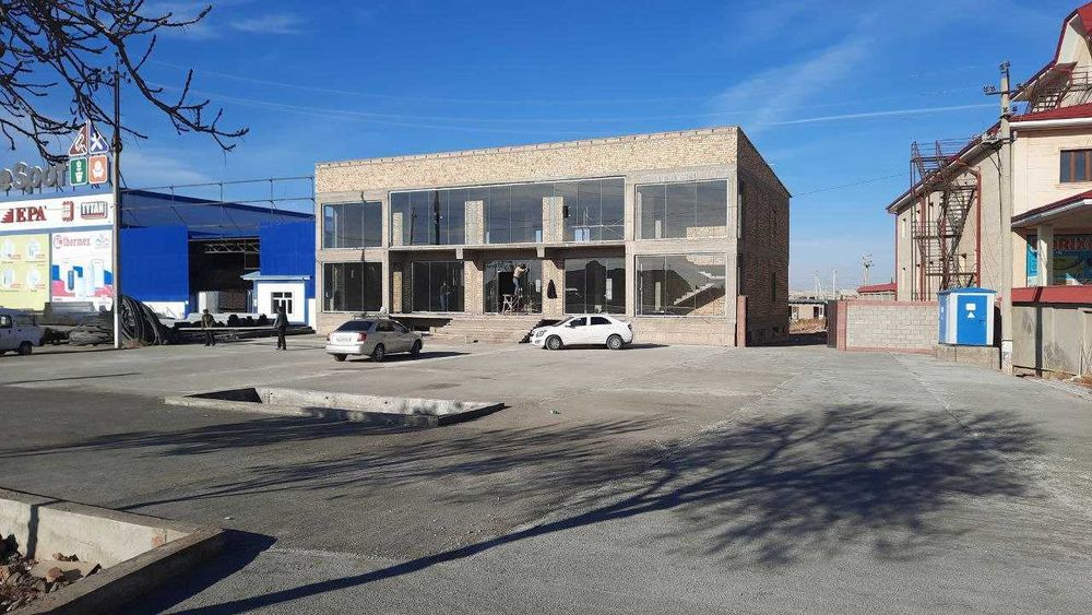 Офис ёки дукон учун ижарага 2 каватли (+подвал) бино, 1000 м2 (3*336).