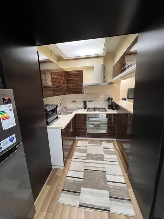 Сдаётся аренда срочно Ц.2 Ор-р Алайский Базар 3/комнатная