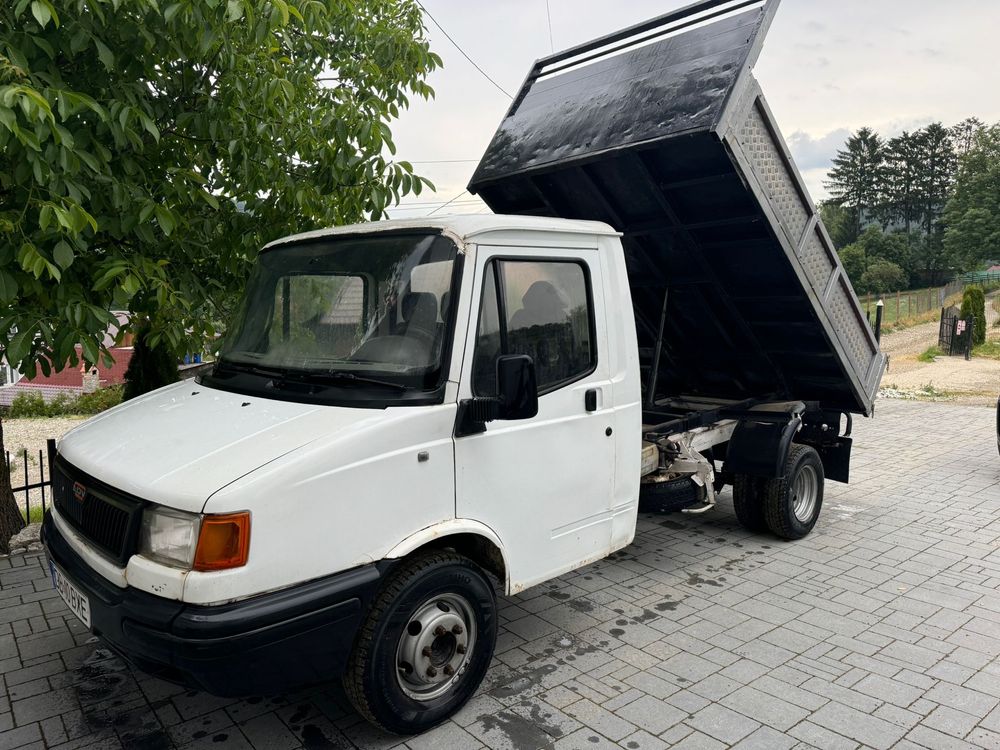 Auto Basculabil usor avariat